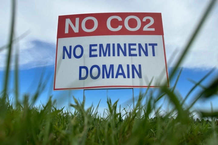 Landowners Rally for CO2-Pipeline Round 2 – The New American