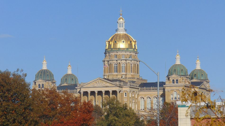 Iowa House passes eminent domain bill for pipelines